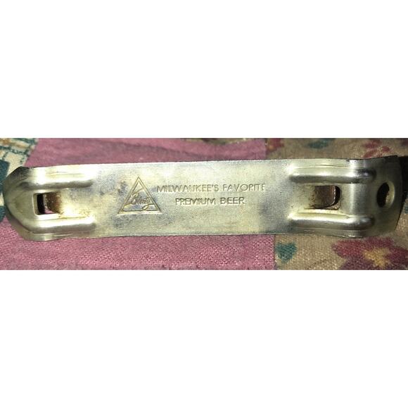 Vintage BLATZ MILWAUKEE FAVORITE PREMIUM BEER Advertising Bottle & Can Opener - Picture 1 of 5